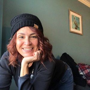 Meet your Posher, Debbie